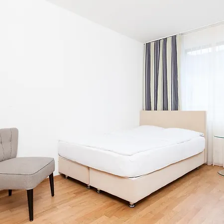 Swiss Star Longstreet - Self Check-in Apartment Zurich