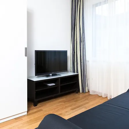 Apartment Swiss Star Longstreet - Self Check-in Zurich