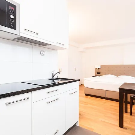 Апартаменти Swiss Star Longstreet - Self Check-in *