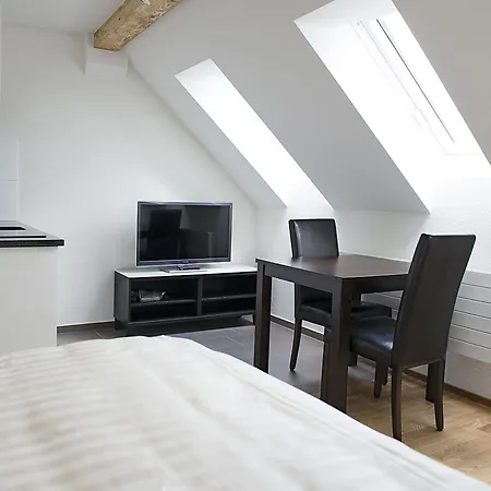 Swiss Star Longstreet - Self Check-in Апартаменти Цюрих